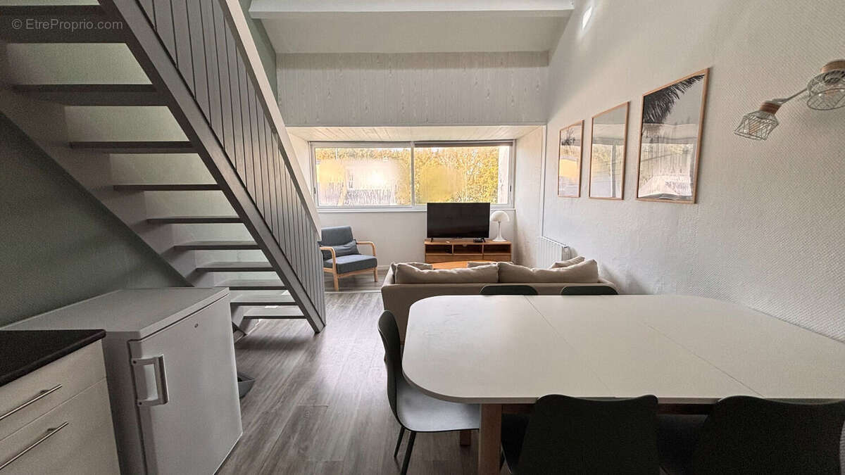 Appartement à COMBRIT