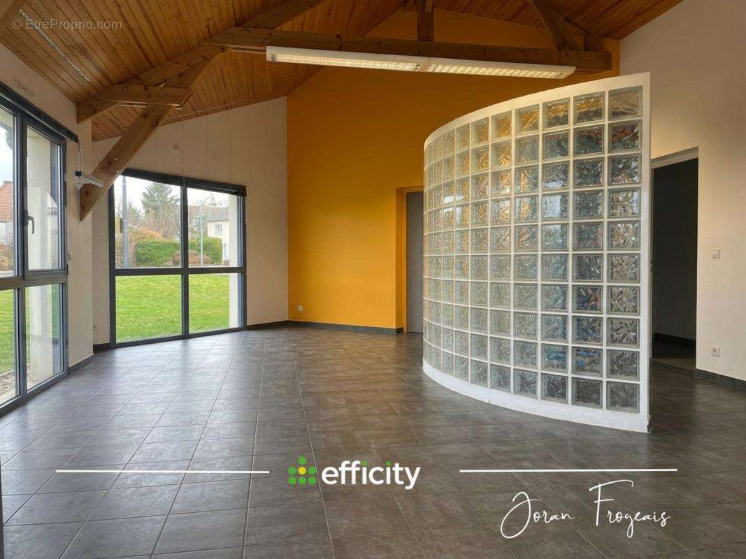 Maison 91 m² à Becherel  - photo 6