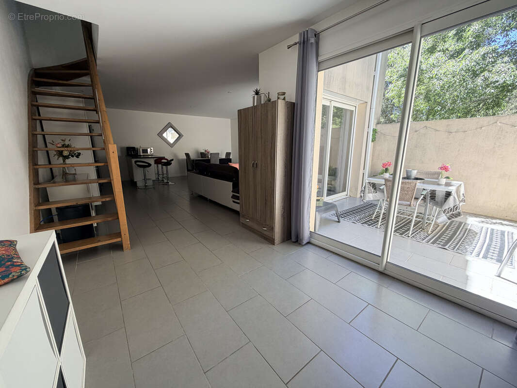 Appartement à SAINT-PAUL-ET-VALMALLE