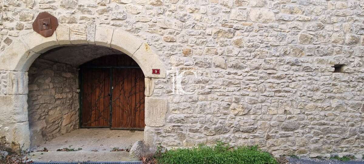 Maison à SAINT-ANDRE-DE-CRUZIERES