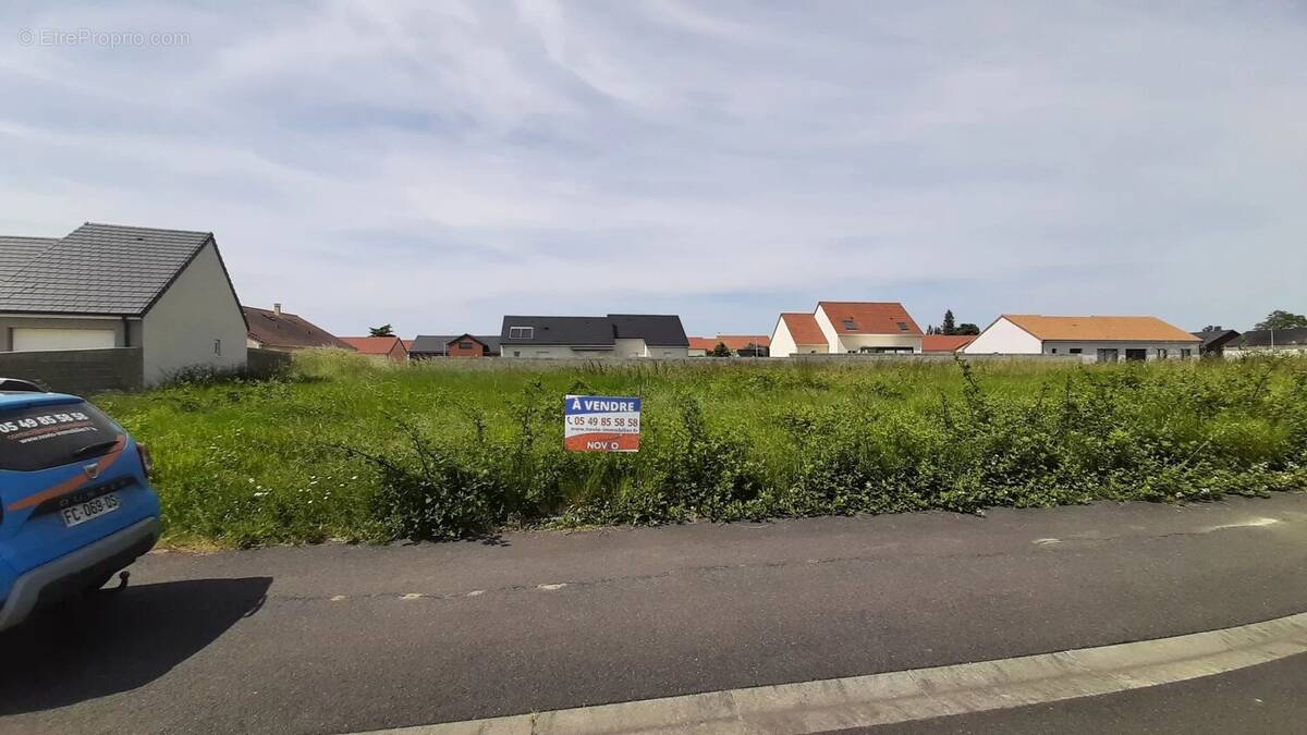 Terrain à CHATELLERAULT