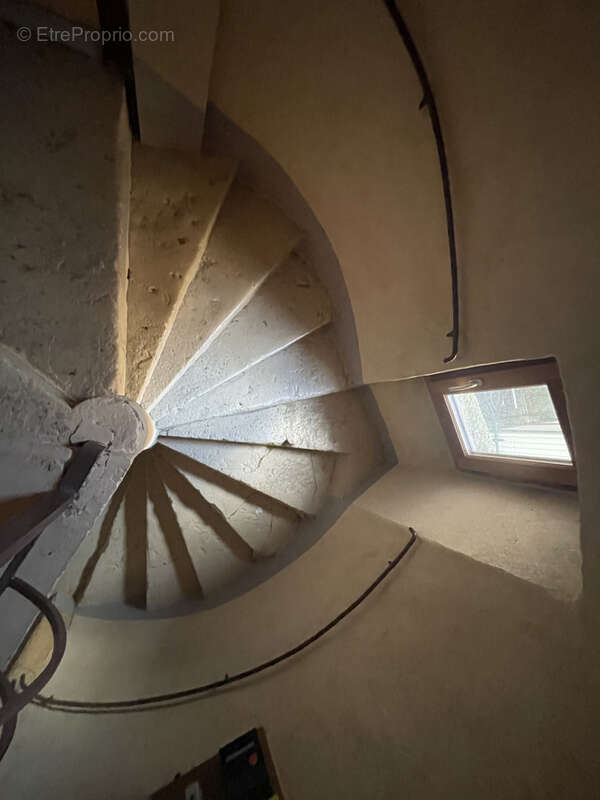 Appartement à L'ARBRESLE