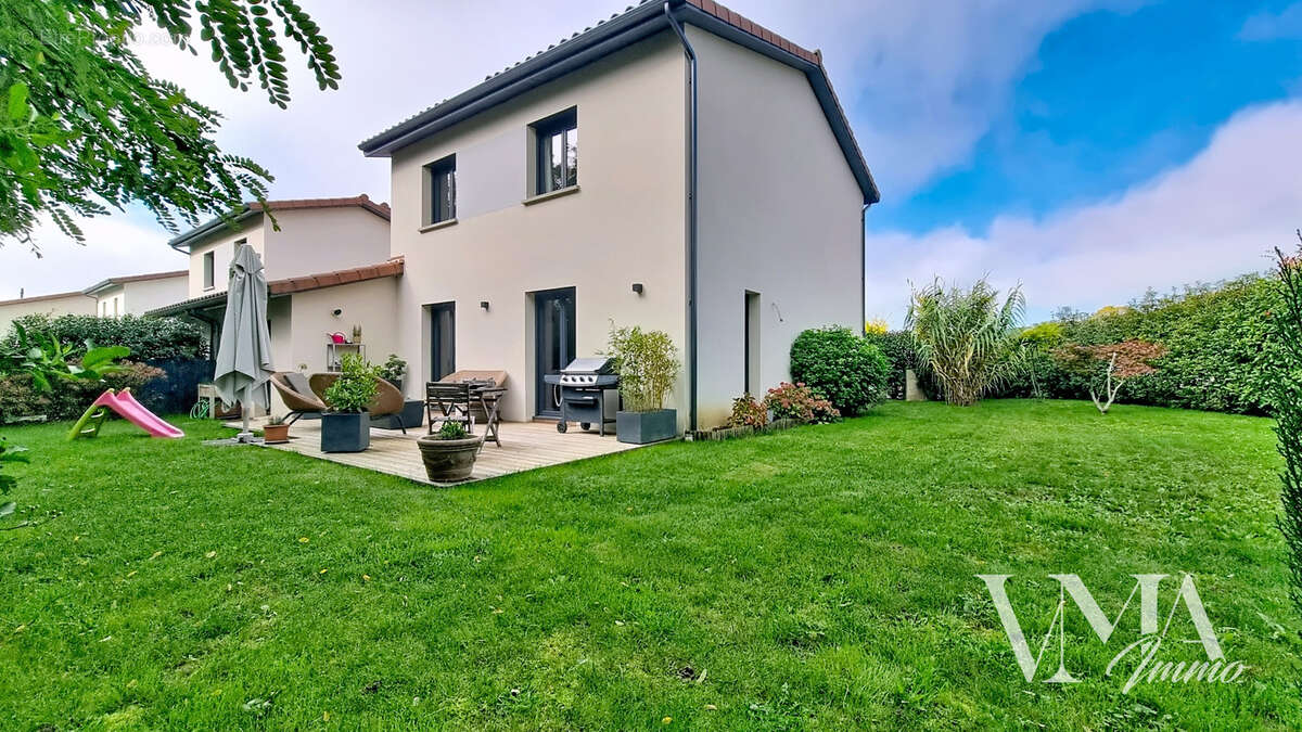 Maison à CAILLOUX-SUR-FONTAINES