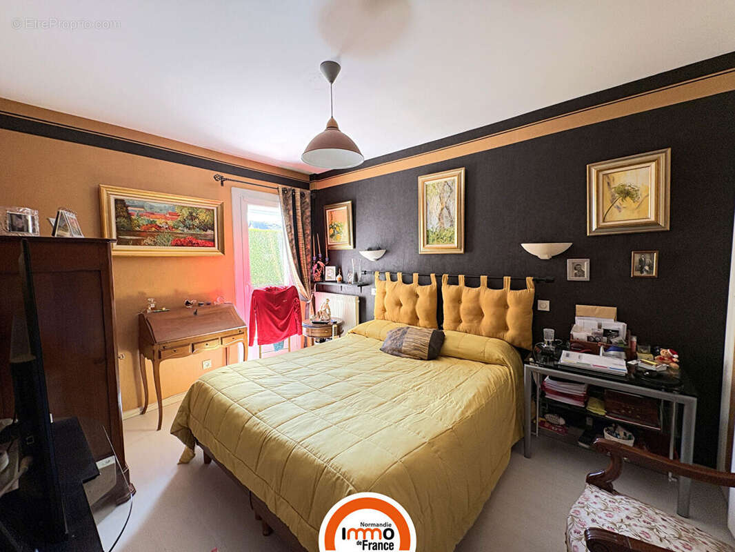 Maison à LA BONNEVILLE-SUR-ITON