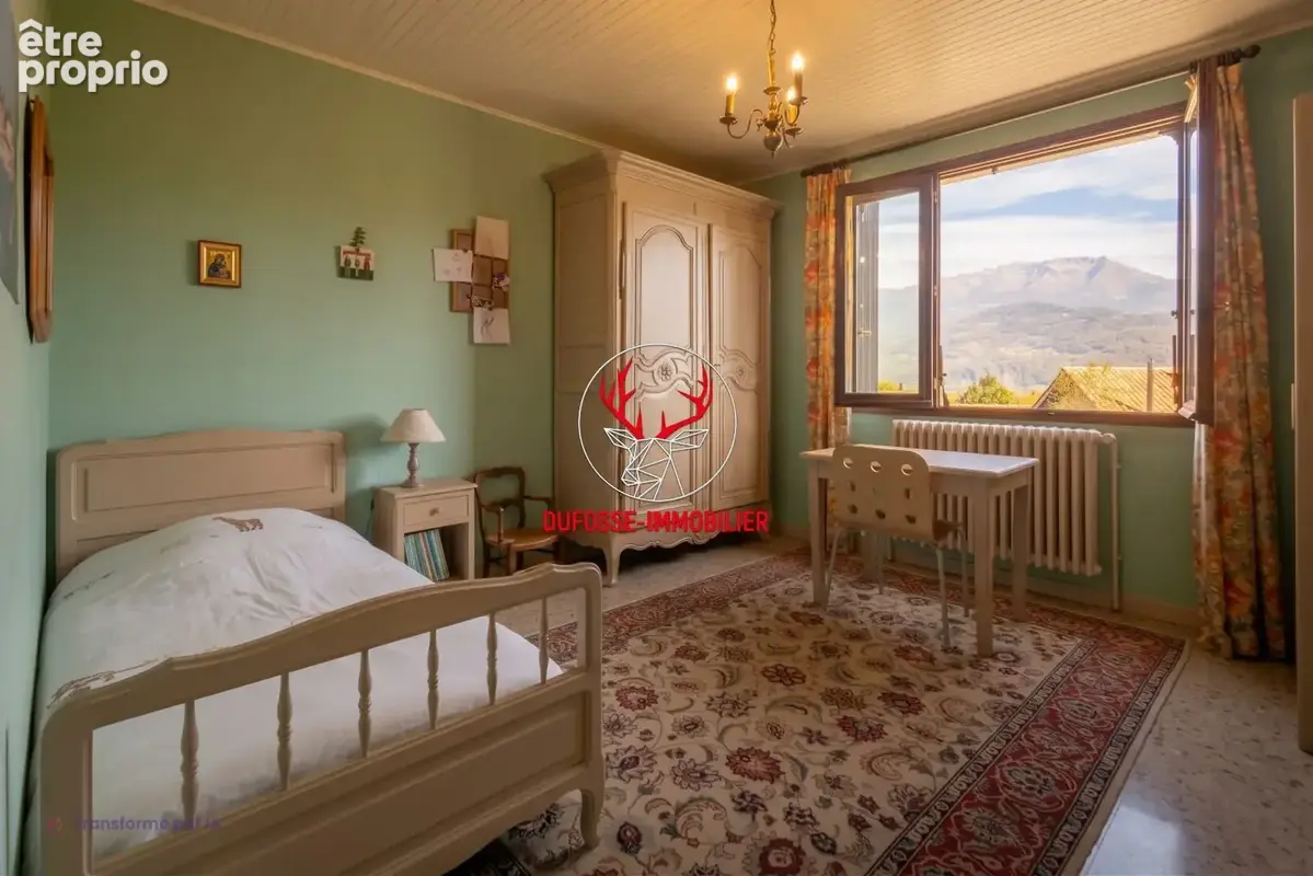 Crolles, Grande maison de 256 m² , vues sur Belledonne et Chartreuse. - photo 8