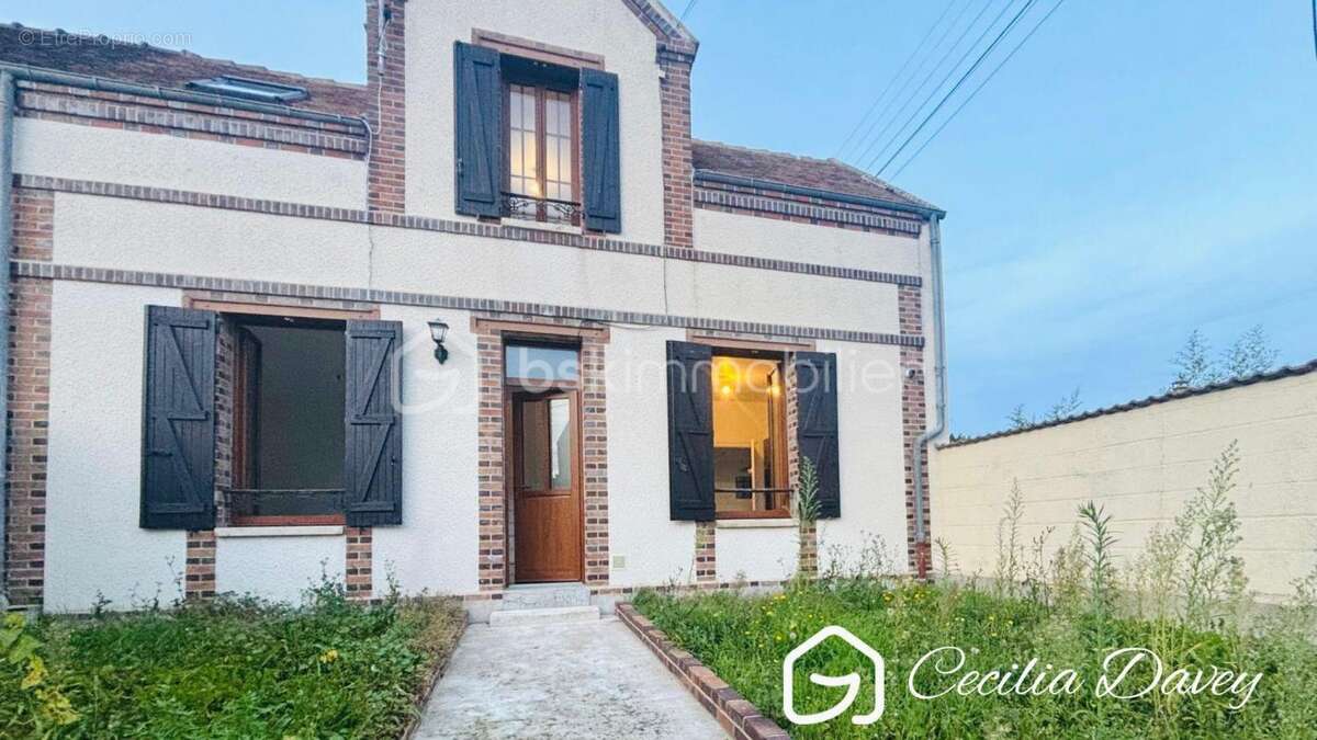 Maison à SENS