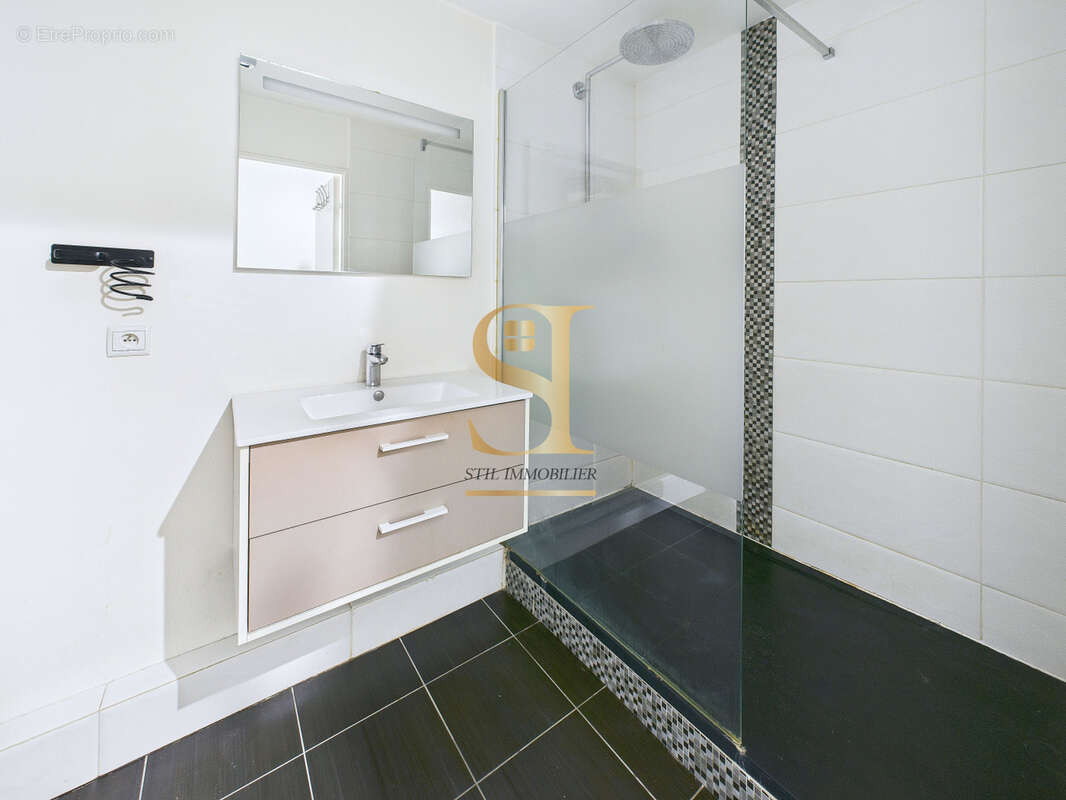 Appartement à VIGNEUX-SUR-SEINE