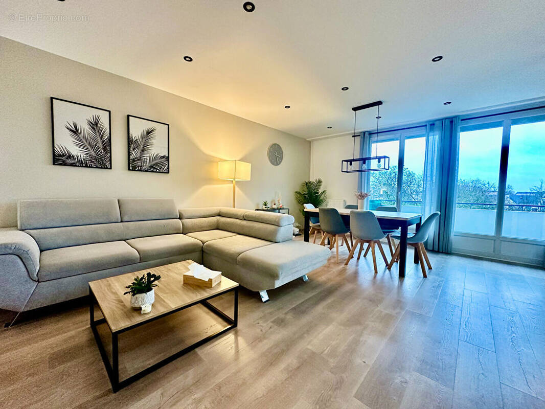 Appartement à SAINT-BARTHELEMY-D'ANJOU