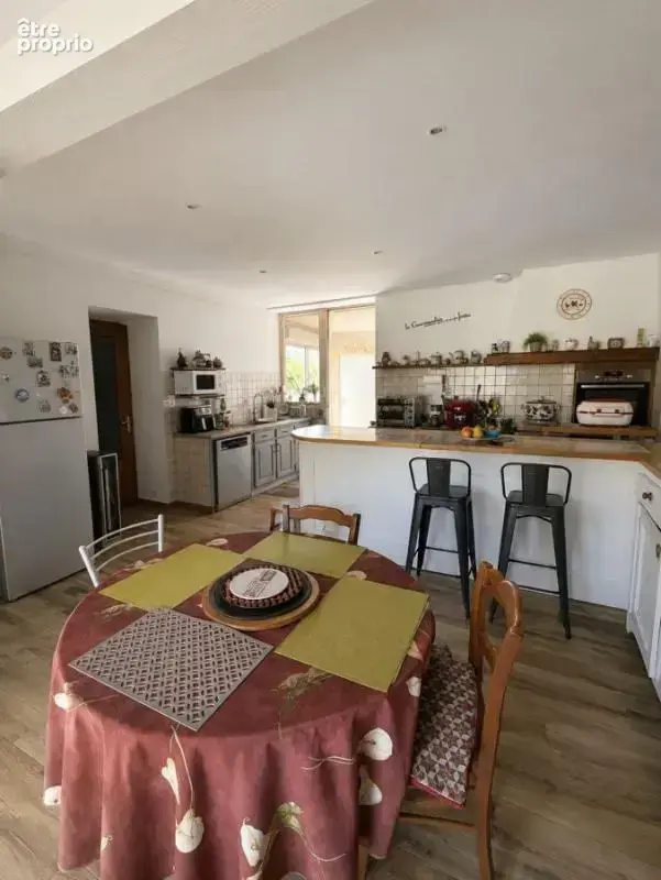 Maison 190 m² à Coulonges-Sur-L'autize  - photo 2