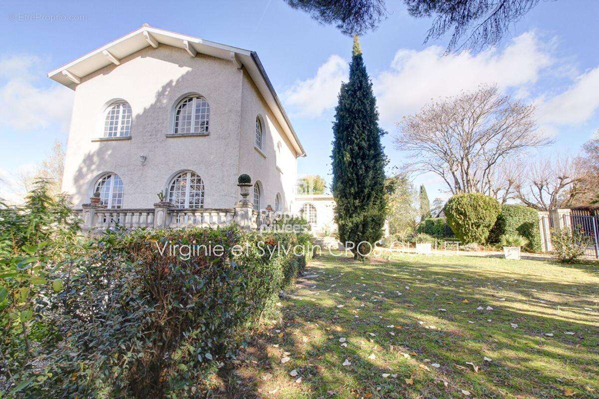 Belle villa Bourg Saint Bernard 7 chambres 215 m2 - photo 2