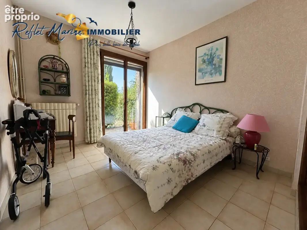 La ciotat quartier saint jean    600m de la mer et des plages -  maison t7 de 150.13 m2 avec piscine et terrai - photo 17