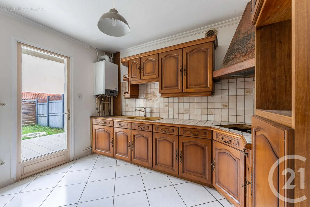 Maison à VILLEURBANNE