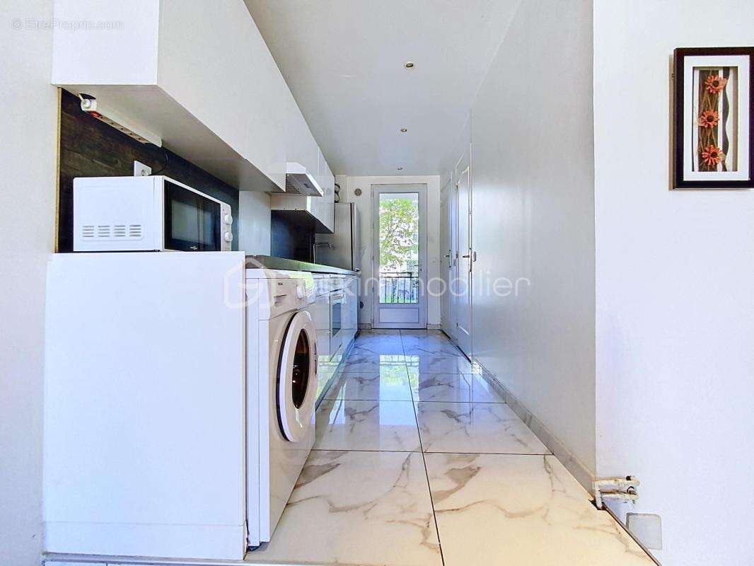 Maison F7 située à Villeparisis avec 1 pièce en sous-sol, 3 salles de bain, 1 jardin et 1 terrasse - photo 3
