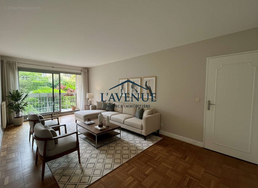 Appartement 70 m² à Paris-15e  - photo 3