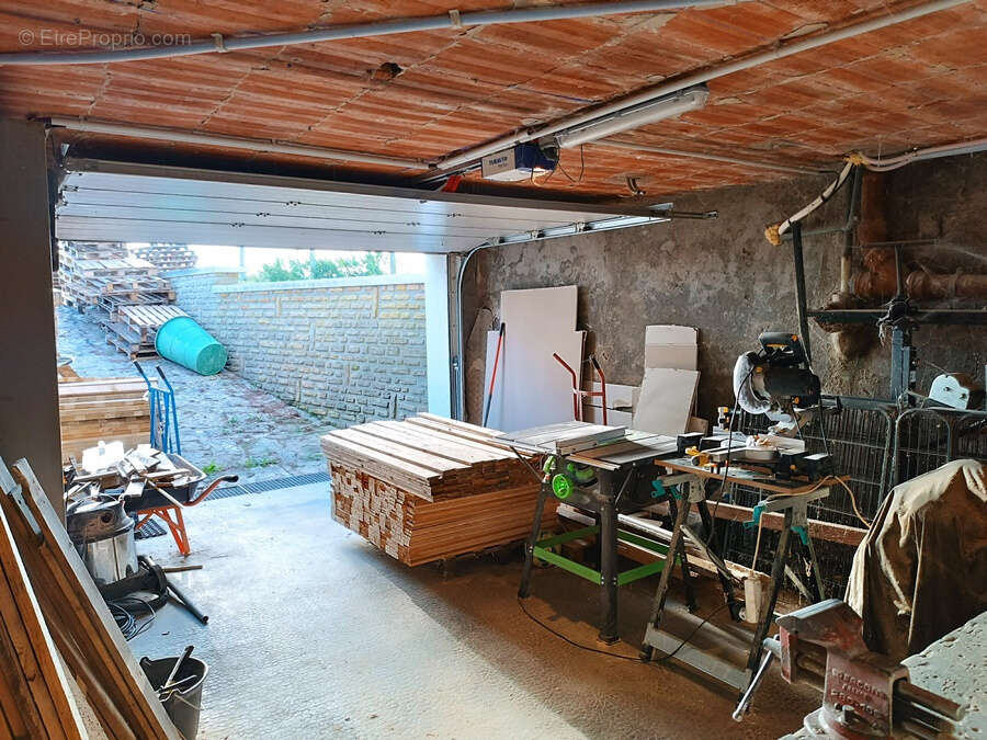 Maison à SAVIGNY-EN-SEPTAINE