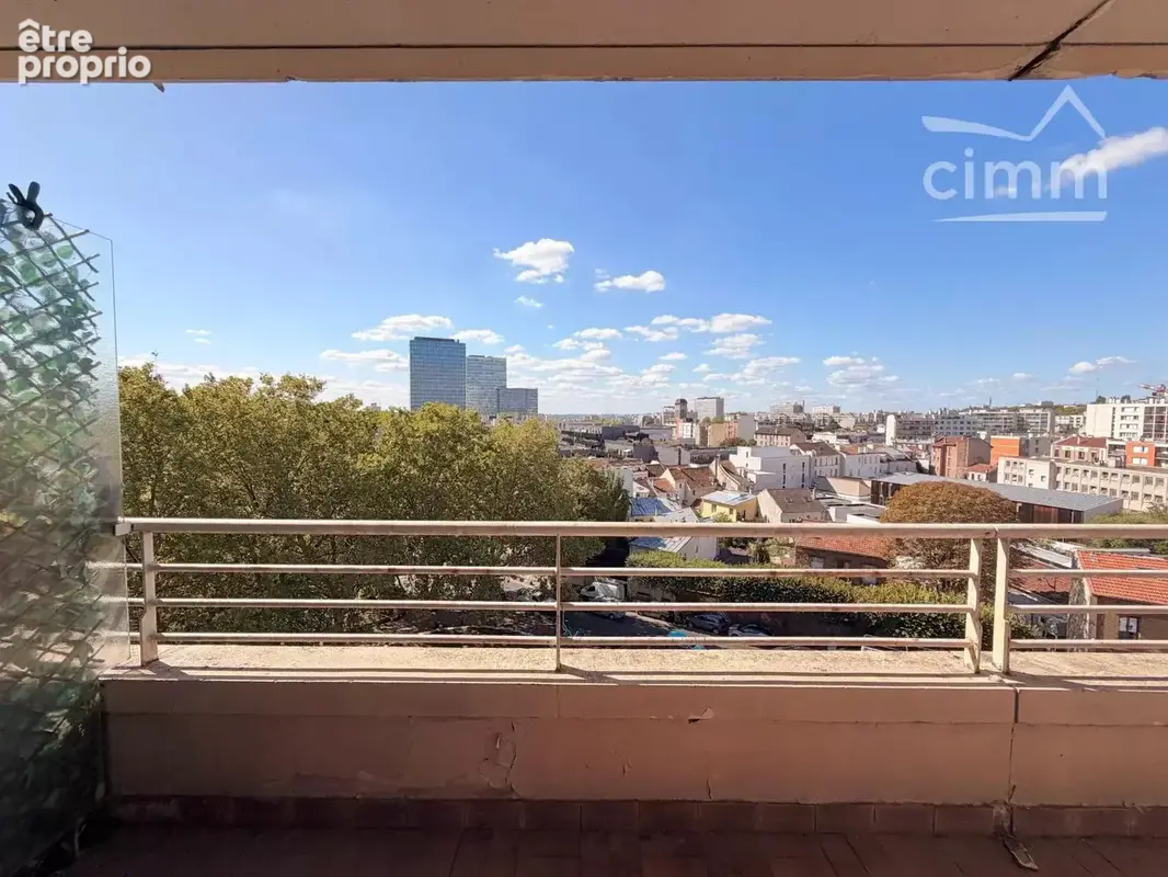 MONTREUIL — T4 de 80 m² avec beau balcon filant, vue dégagée, double parking et cave - photo 18