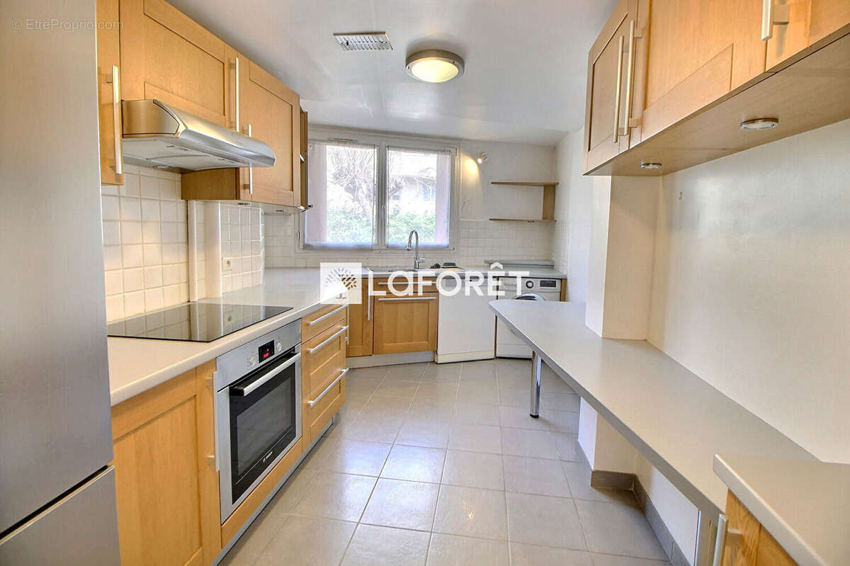 Appartement à SURESNES