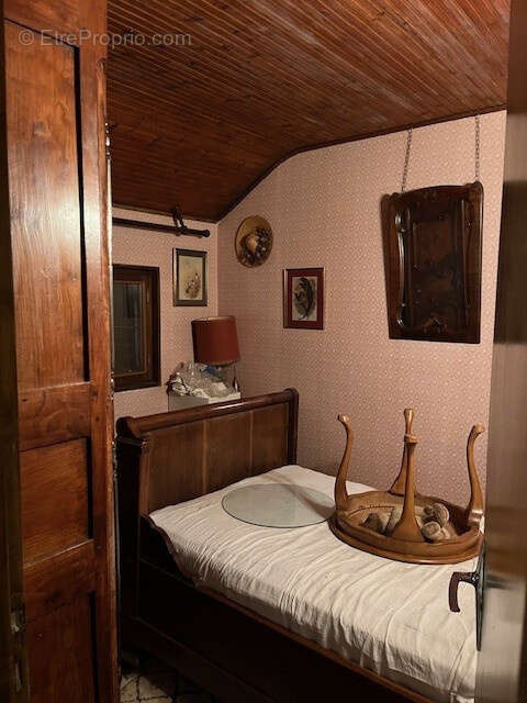 Maison à MONTRET