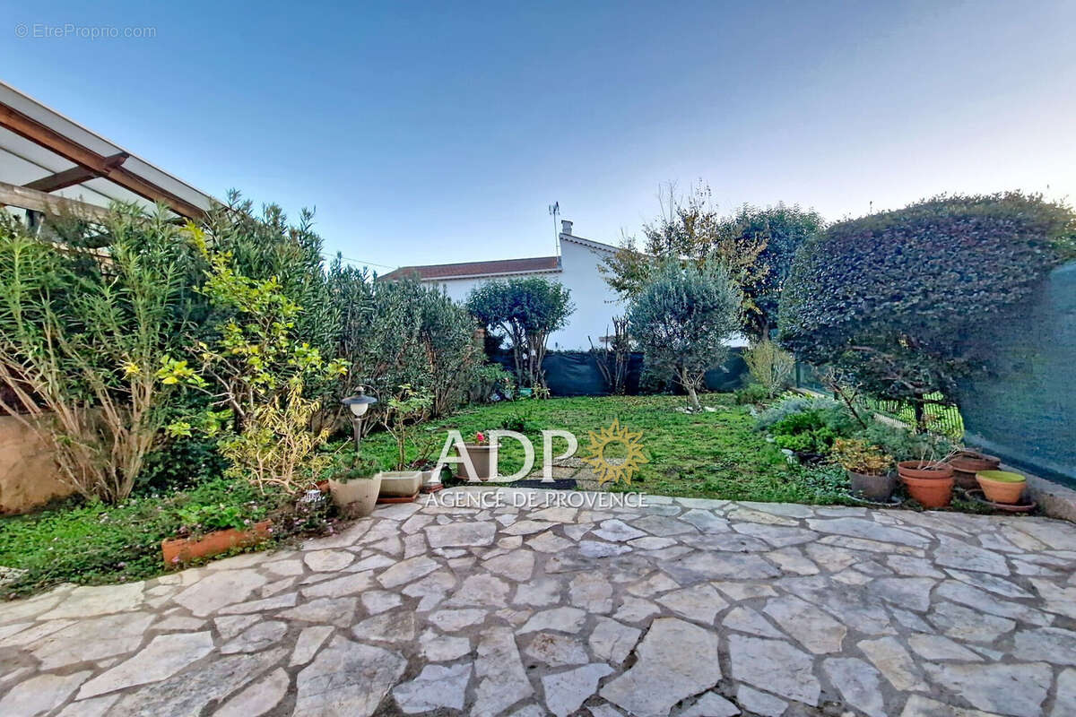 Maison à AURIBEAU-SUR-SIAGNE