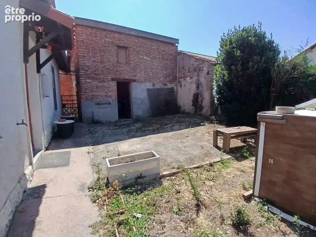 Petite maison de village avec cour et garage   Ambernac - photo 13
