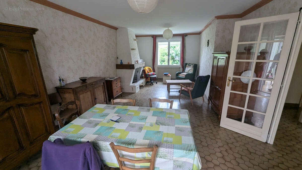 Maison à MAGNE