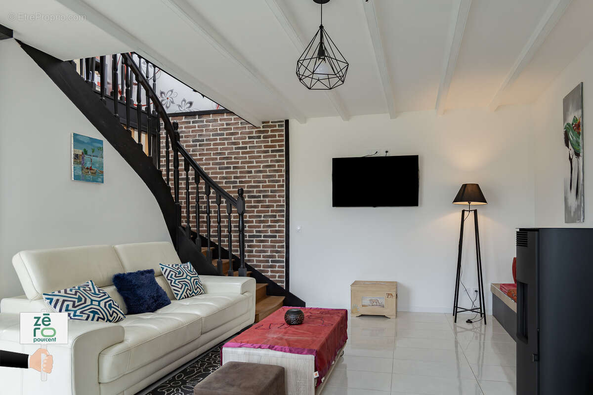 Maison à MOUZEUIL-SAINT-MARTIN