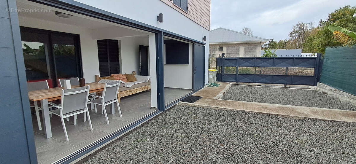 Appartement à LE MOULE