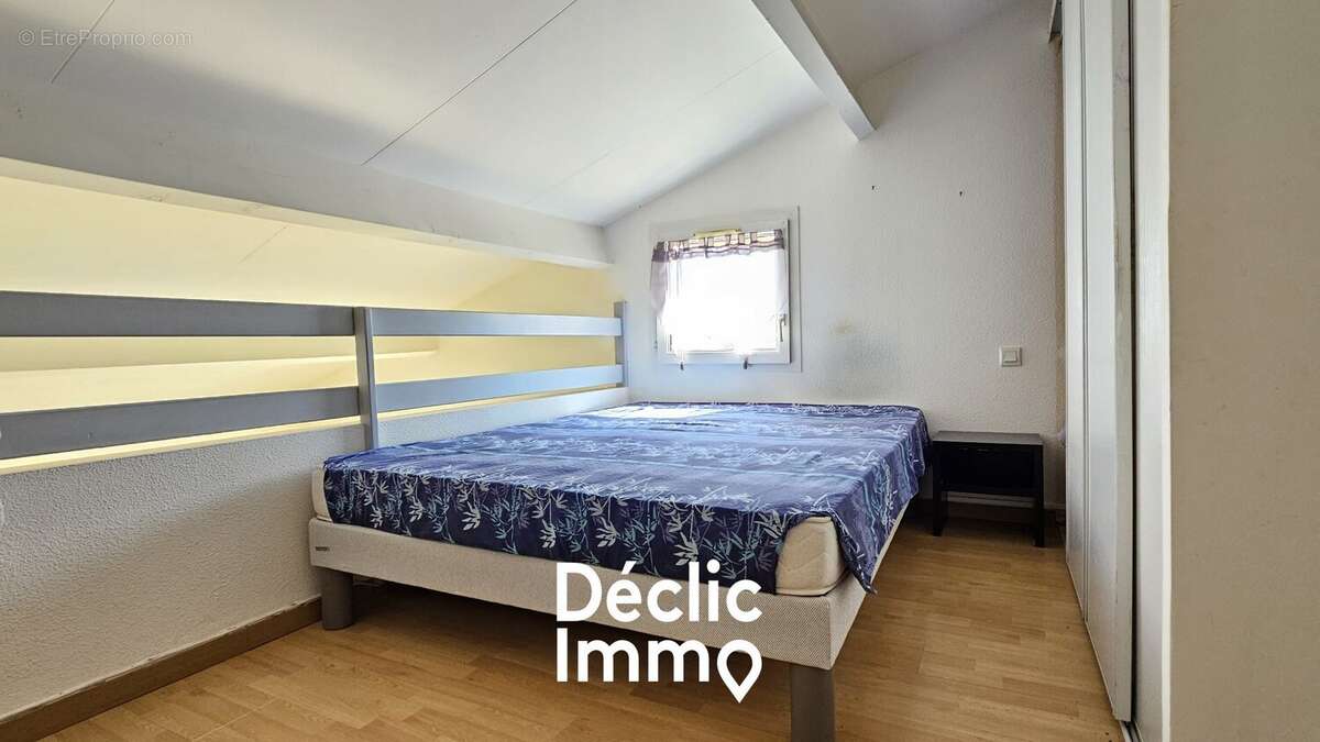 Maison à VIC-LA-GARDIOLE