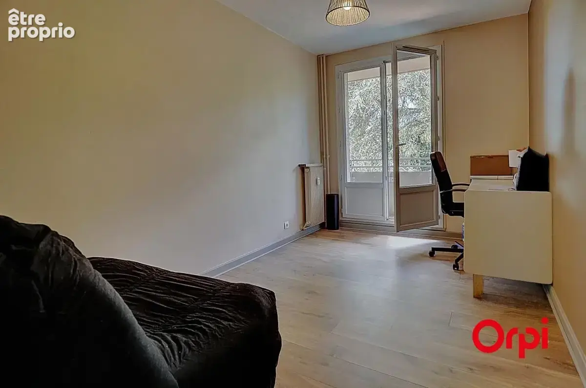 A vendre - appartement T4 de plus de 82 m2 avec une place privative - photo 13