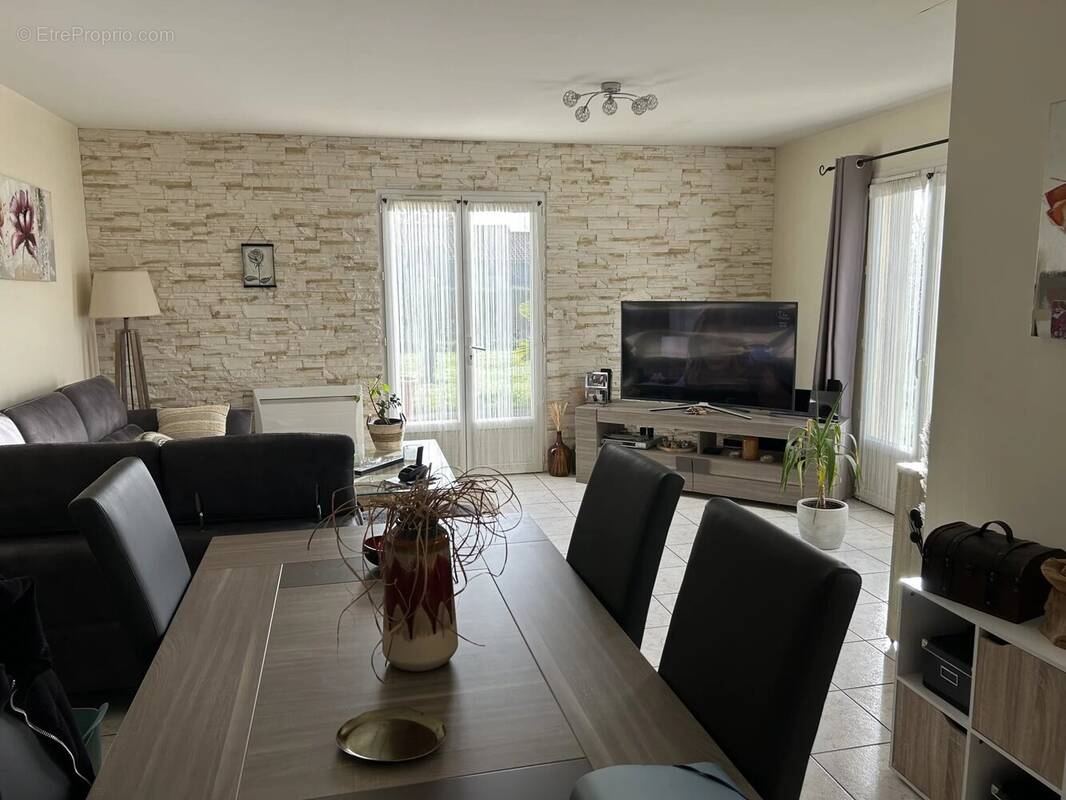 Maison à LA FORET-SUR-SEVRE