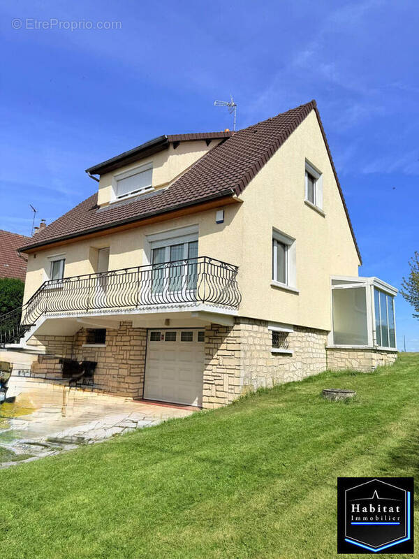 Maison à LE PLESSIS-BELLEVILLE