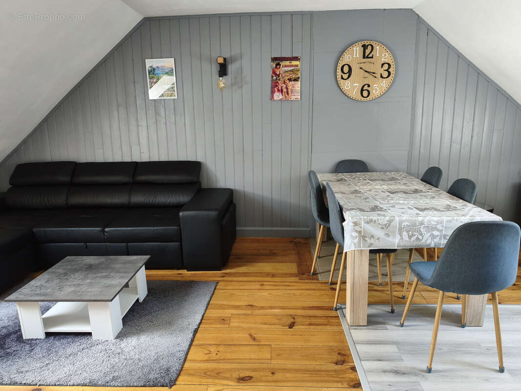 Beau T3 atypique de 60 m2 au sol (38 m2 Carrez) en centre-ville - photo 3