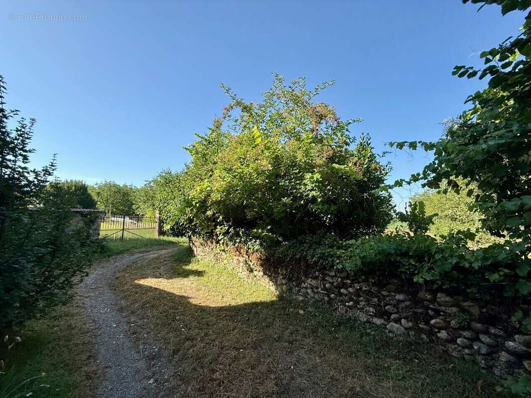 Maison à CHATILLON-SAINT-JEAN