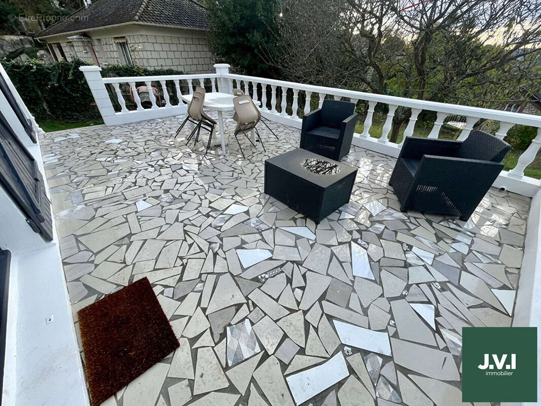 Maison à MONTMORENCY