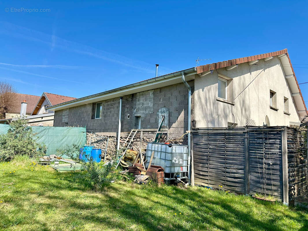 Maison à MALBOUHANS