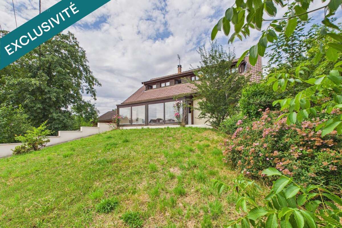 Maison 142 m² à Le Clerjus  - photo 2