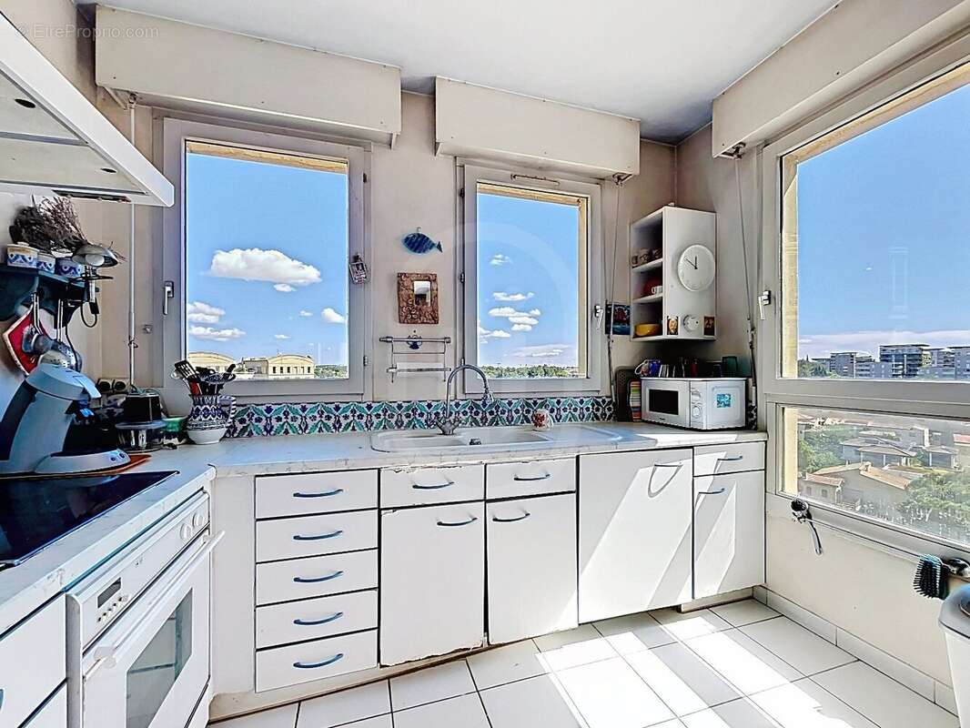 Appartement en dernier étage avec garage et cave - photo 9