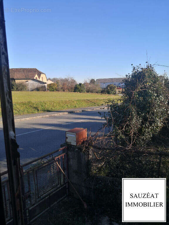 Appartement à SAINT-YRIEIX-LA-PERCHE