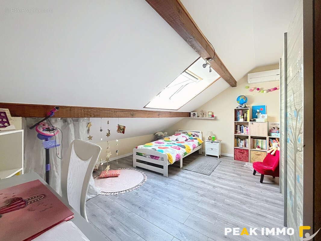 Maison individuelle 150 m2   Terrain 1 212 m2   Chevaline secteur Marceau - photo 13