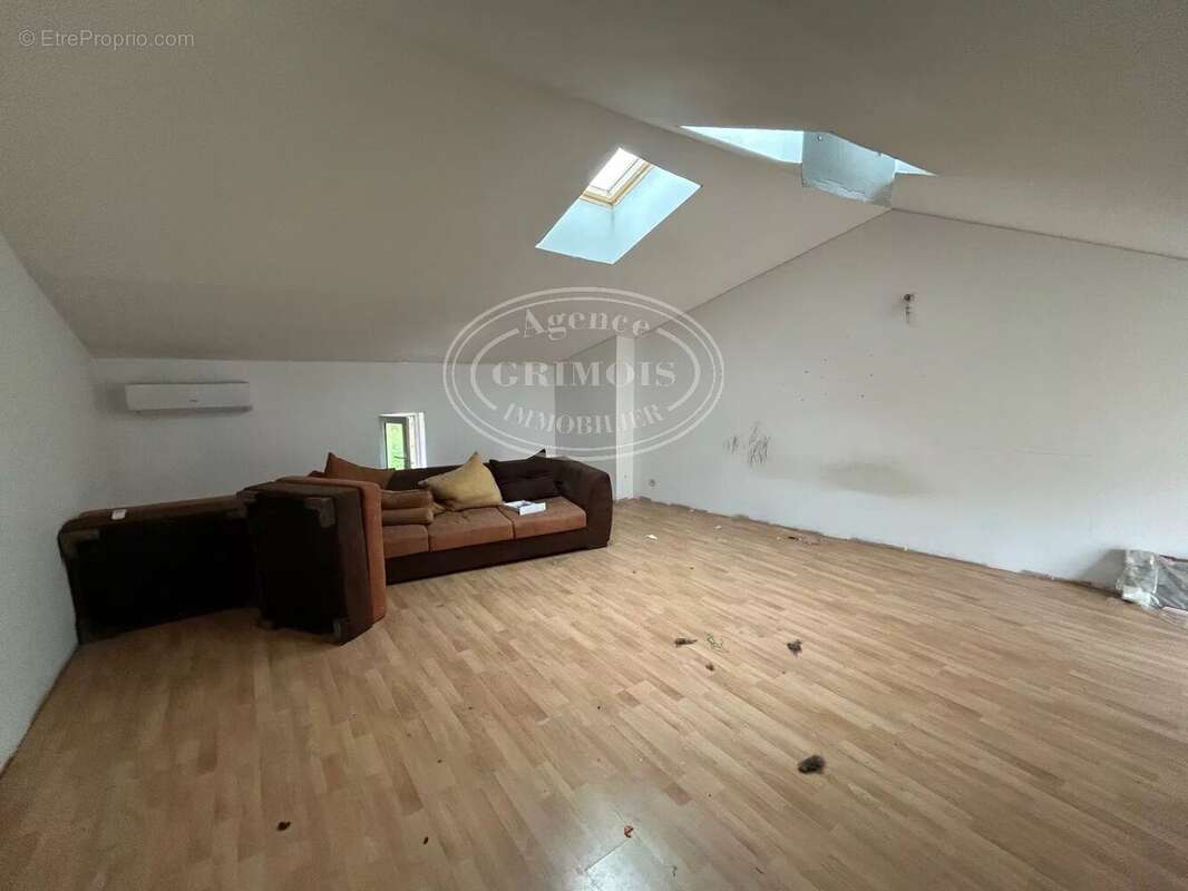 MARCORIGNAN - Maison de village de 200m2 env. - photo 2