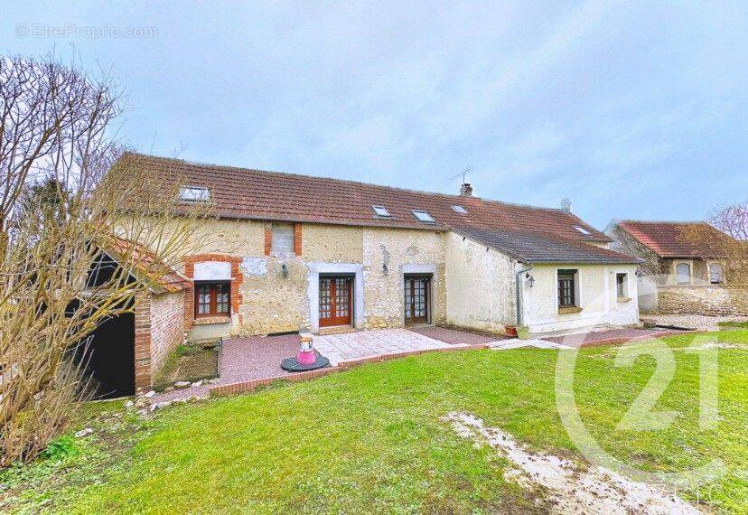 Maison à SAINT-ETIENNE-SOUS-BAILLEUL