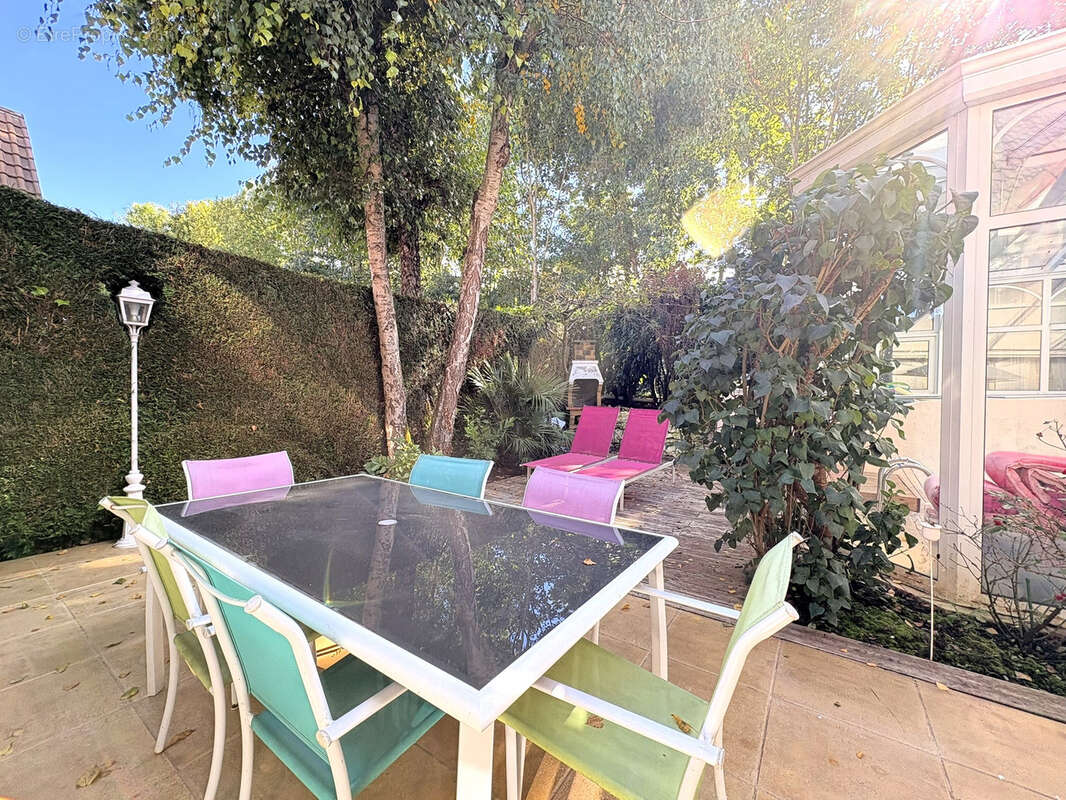 Maison à LA QUEUE-EN-BRIE