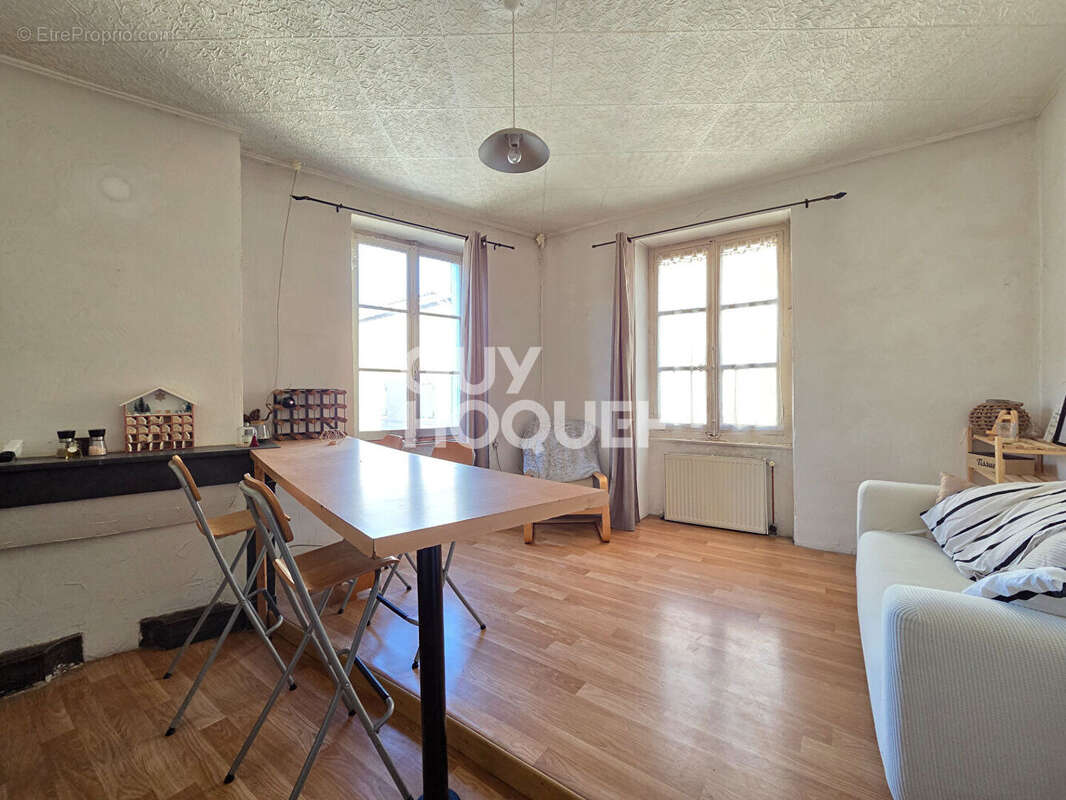 Appartement à MONTMERLE-SUR-SAONE