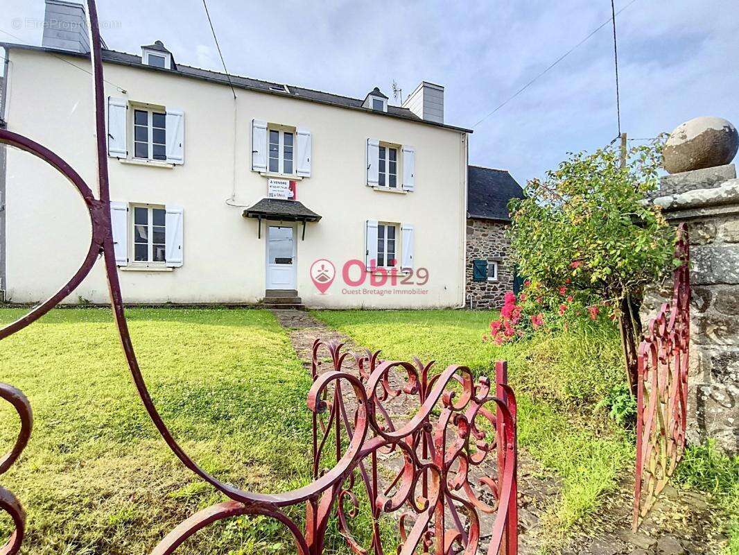 Maison à HOPITAL-CAMFROUT