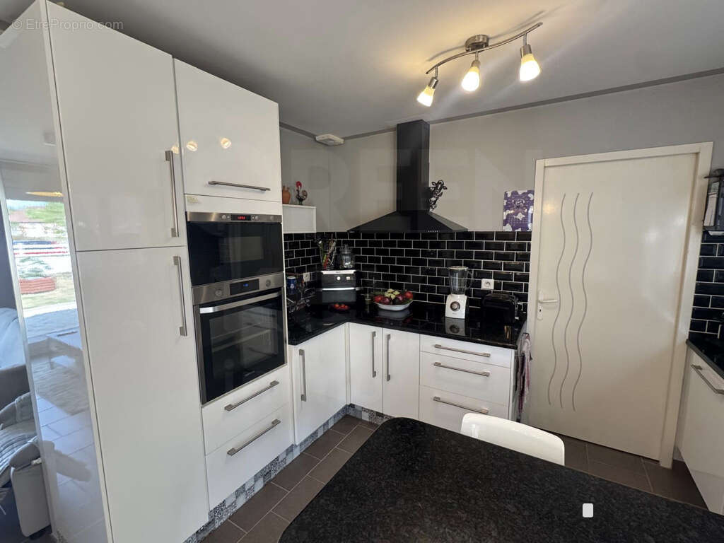 BLÉNEAU (89220) - Maison 4 pièces 87 m2 - 1803 m2 de terrain - photo 6