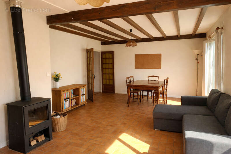 Maison à SAINT-BARTHELEMY-DE-VALS