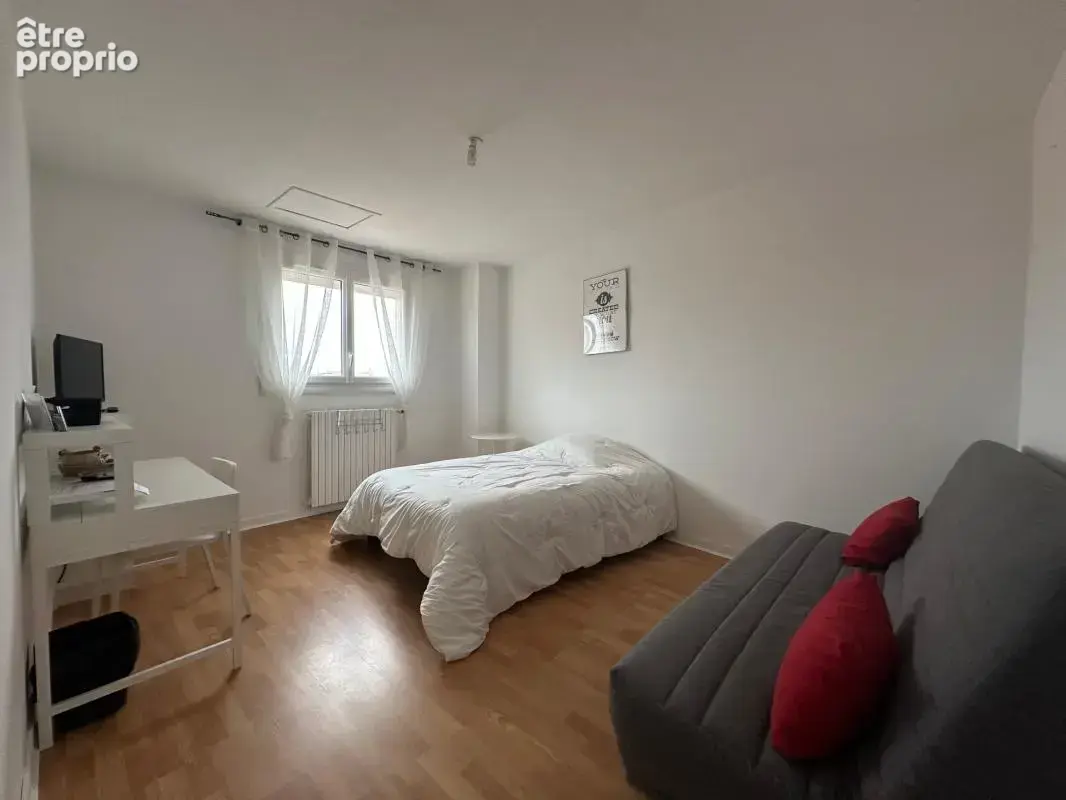 La Roche-sur-Yon sud, à Nieul-Le Dolent, maison, 4 chambres env. 157 m² - photo 7
