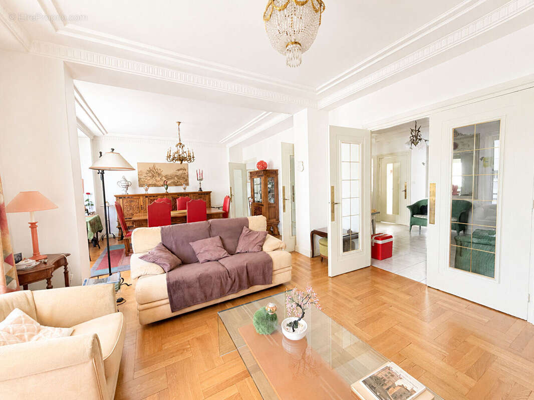 Appartement à LYON-8E