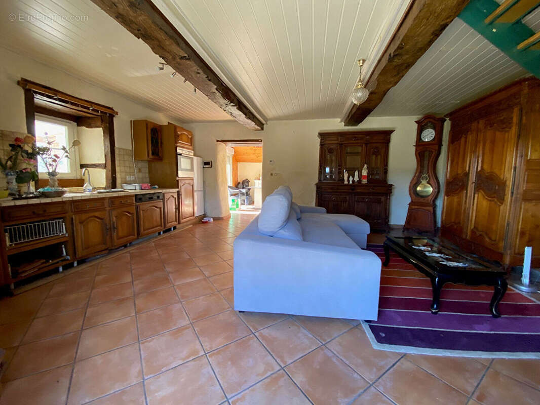 Maison à VEZIN-LE-COQUET