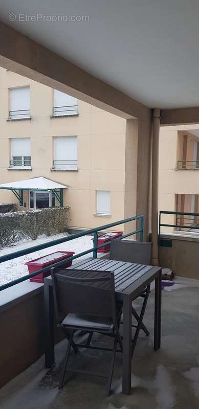 Appartement à DAMMARIE-LES-LYS